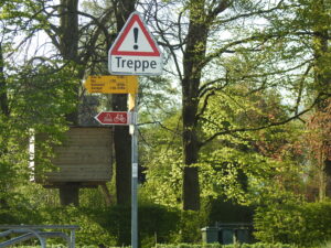Verkehrsschild "Achtung Treppe!"